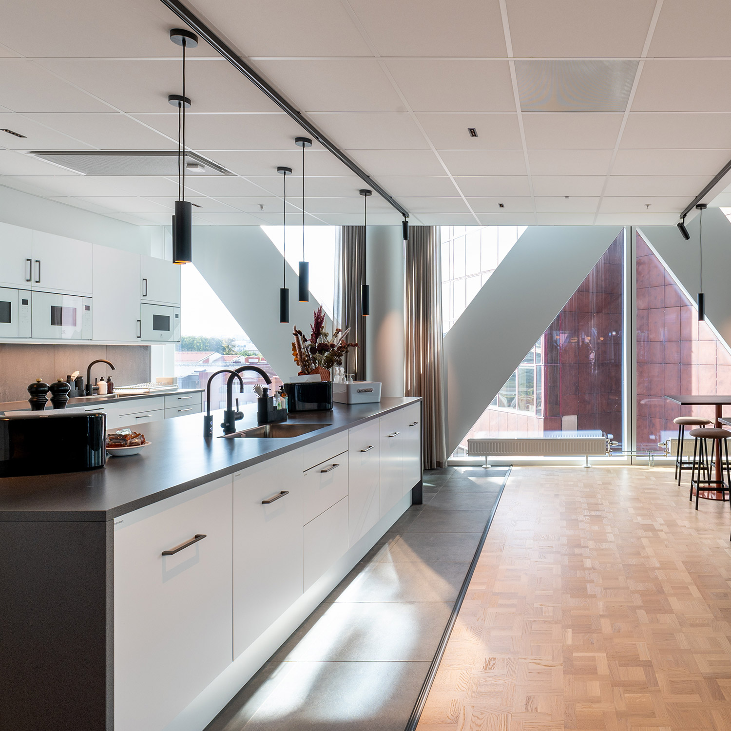 Tony Pendant G2 927 9,3W Ø:60x250mm 3m BK/GD Phasecut - Bilde 6